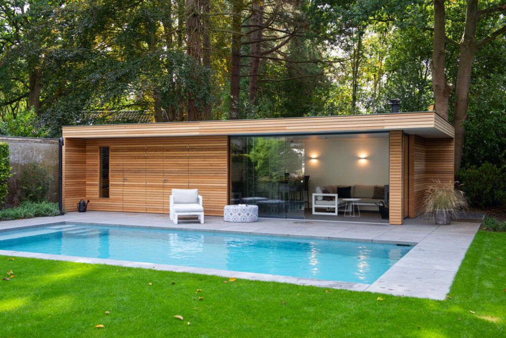 Luxe poolhouse
